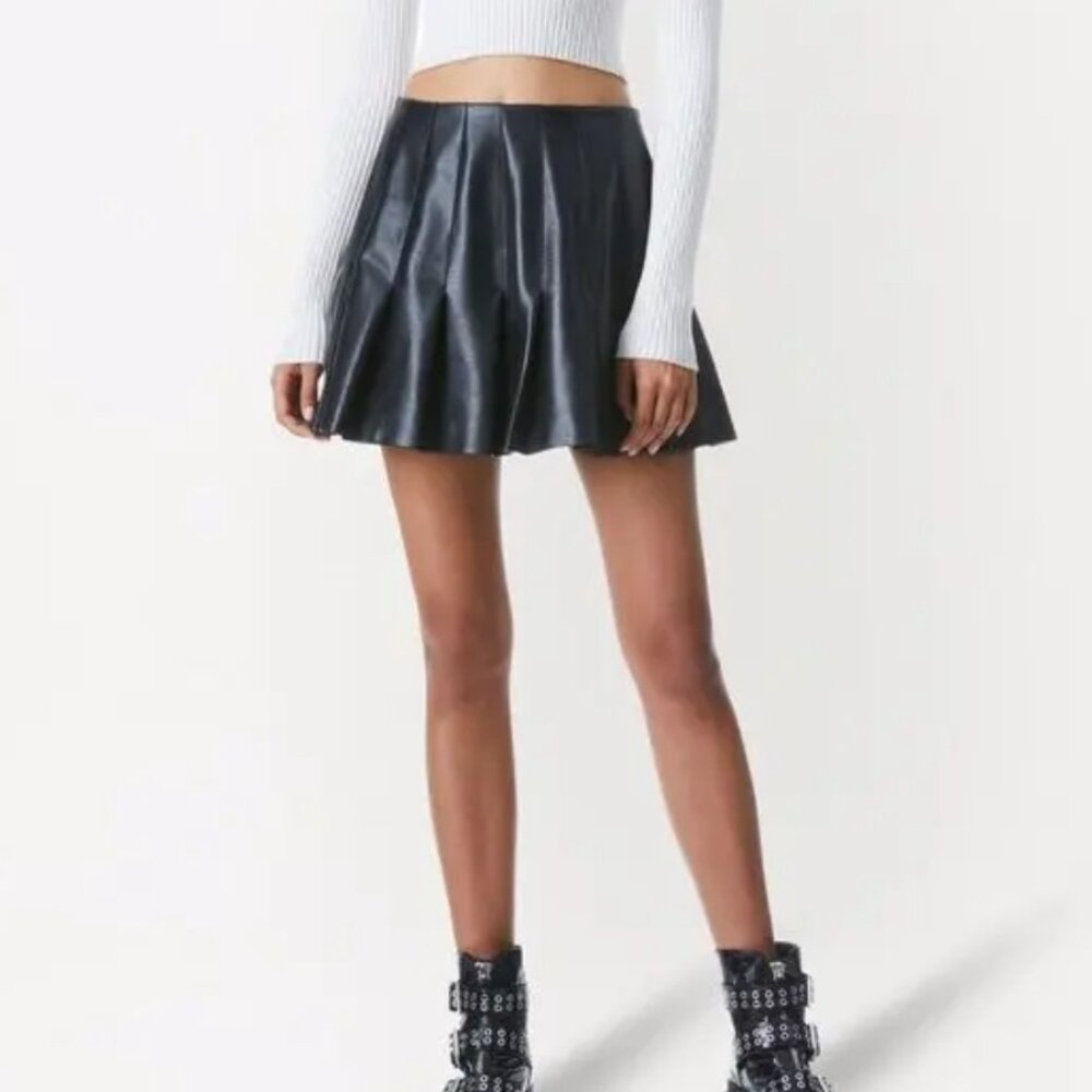 Faux leather skirt NWT forever21